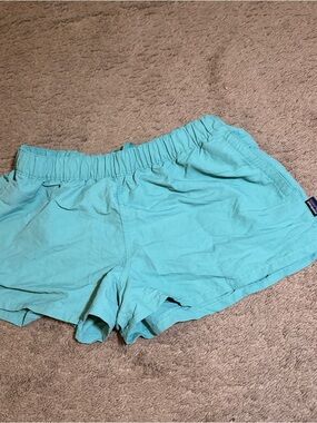 Patagonia Women’s Barely Baggies Shorts Green Turquise Athletic Size Medium